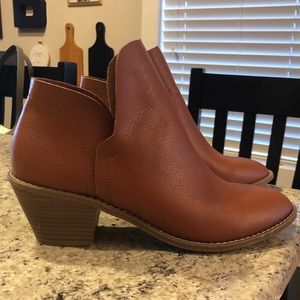 Universal Thread Booties
